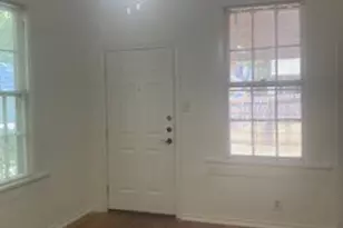 2811 Salado St, Austin, TX 78705 - Photo 4