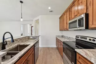 106 Callie St, Smithville, TX 78957 - Photo 12