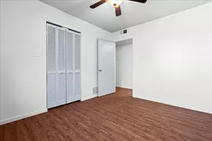 1130 Bois D'Arc St, Lockhart, TX 78644 - Photo 16