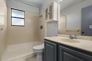 1130 Bois D'Arc St, Lockhart, TX 78644 - Photo 14