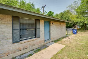 838 N Meadows Dr, Austin, TX 78758 - Photo 32