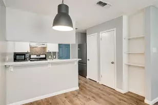 838 N Meadows Dr, Austin, TX 78758 - Photo 10