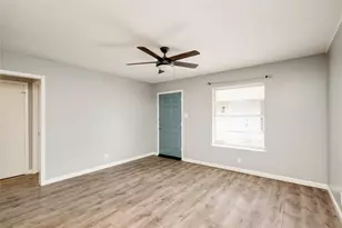 838 N Meadows Dr, Austin, TX 78758 - Photo 10