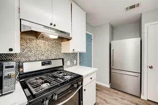 838 N Meadows Dr, Austin, TX 78758 - Photo 16