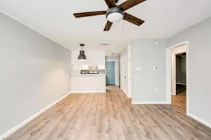 838 N Meadows Dr, Austin, TX 78758 - Photo 4