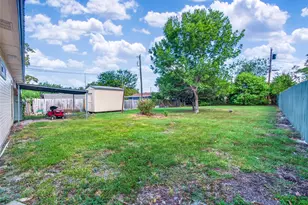 403 Davidson Dr, Taylor, TX 76574 - Photo 24