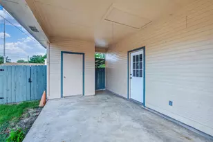 403 Davidson Dr, Taylor, TX 76574 - Photo 22
