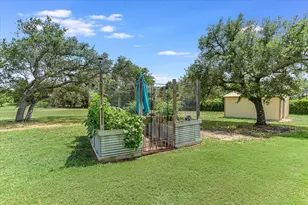 815 Co Rd 207, Liberty Hill, TX 78642 - Photo 26