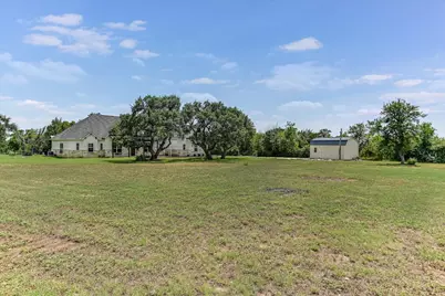 815 County Road 207, Liberty Hill, TX 78642 - Photo 32