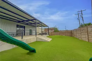 617 Main St, Lexington, TX 78947 - Photo 2