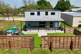 617 Main St, Lexington, TX 78947 - Photo 24