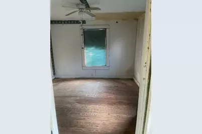 908 N Vogelsang Avenue, Cameron, TX 76520 - Photo 8