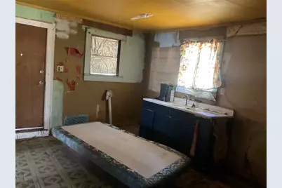 908 N Vogelsang Avenue, Cameron, TX 76520 - Photo 18