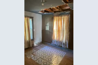 908 N Vogelsang Avenue, Cameron, TX 76520 - Photo 4