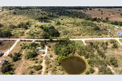 1411 Bugtussle Lane, Luling, TX 78648 - Photo 20