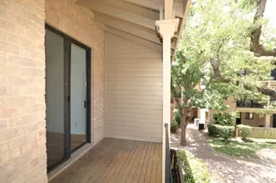 611 E 45th St, Austin, TX 78751 - Photo 24