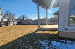 408 Los Olives Ln, Liberty Hill, TX 78642 - Photo 4