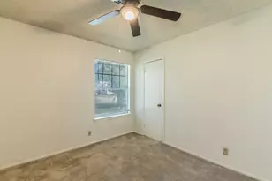 800 E Central Dr, Georgetown, TX 78628 - Photo 16