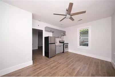 208 W 45th Street #208, Austin, TX 78751 - Photo 2