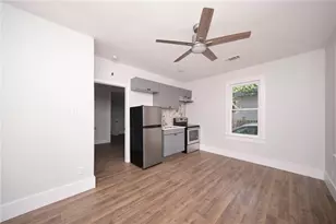 208 W 45th St, Austin, TX 78751 - Photo 2