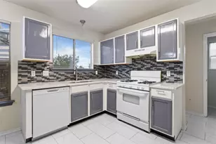 161 Prairie Verbena Dr, Kyle, TX 78640 - Photo 10