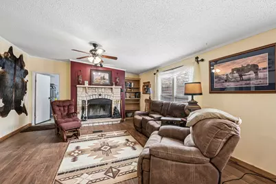 541 Hidden Oaks Drive, Elgin, TX 78621 - Photo 6
