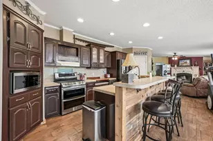 541 Hidden Oaks Dr, Elgin, TX 78621 - Photo 8