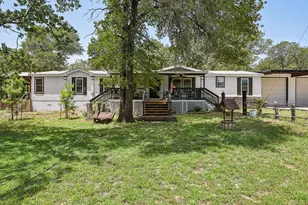 541 Hidden Oaks Dr, Elgin, TX 78621 - Photo 1