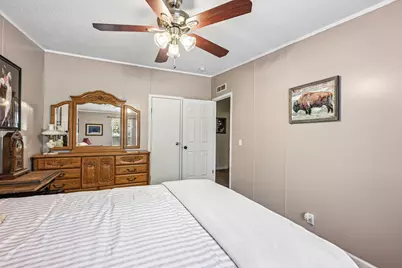 541 Hidden Oaks Drive, Elgin, TX 78621 - Photo 24