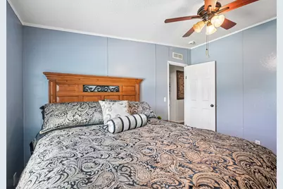 541 Hidden Oaks Drive, Elgin, TX 78621 - Photo 22