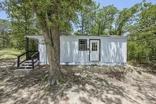 541 Hidden Oaks Dr, Elgin, TX 78621 - Photo 32