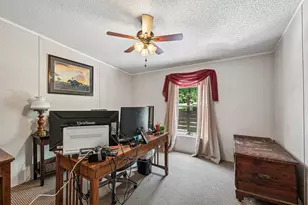 541 Hidden Oaks Dr, Elgin, TX 78621 - Photo 26