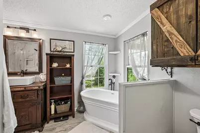 541 Hidden Oaks Drive, Elgin, TX 78621 - Photo 20