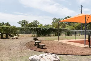 601 Los Olives Ln, Liberty Hill, TX 78641 - Photo 34