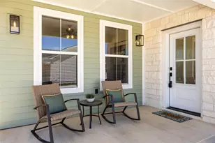 802 S Creek St, Fredericksburg, TX 78624 - Photo 1