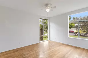 112 E Skyview Rd, Austin, TX 78752 - Photo 4