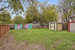 112 E Skyview Rd, Austin, TX 78752 - Photo 10