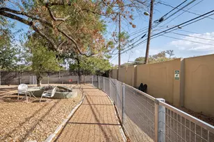 1101 Grove Blvd, Austin, TX 78741 - Photo 32