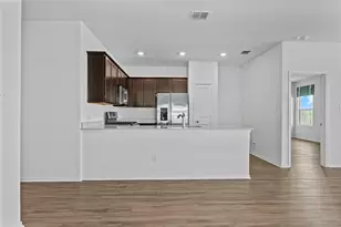 633 Halfmoon Dr, Lockhart, TX 78644 - Photo 2