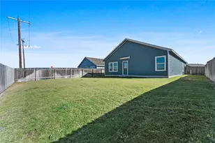 633 Halfmoon Dr, Lockhart, TX 78644 - Photo 22