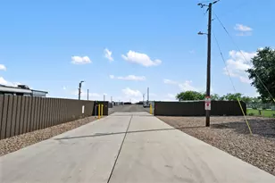 11528 Old Lockhart Rd, Buda, TX 78747 - Photo 2