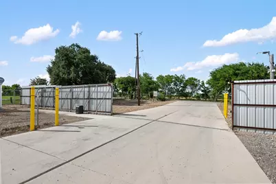 11528 Old Lockhart Road, Buda, TX 78747 - Photo 4