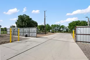 11528 Old Lockhart Rd, Buda, TX 78747 - Photo 4