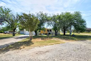 17398 Benton City Rd, Von Ormy, TX 78073 - Photo 2