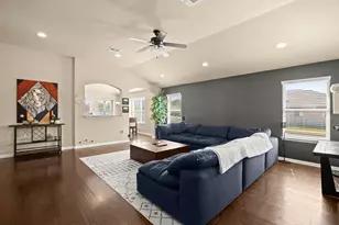 820 Bryce Canyon Dr, Pflugerville, TX 78660 - Photo 2