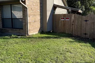 9821 Meadowheath Dr, Austin, TX 78729 - Photo 2