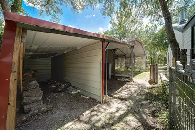 150 Lakeview Drive, Del Valle, TX 78617 - Photo 30