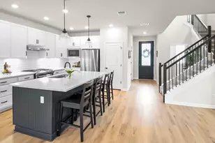 166 Twistleaf Dr, Buda, TX 78610 - Photo 8