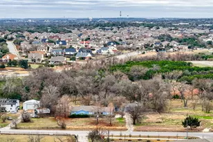 408 Horseshoe Dr, Leander, TX 78641 - Photo 2