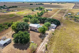 201 930 Private Rd, Taylor, TX 76574 - Photo 4